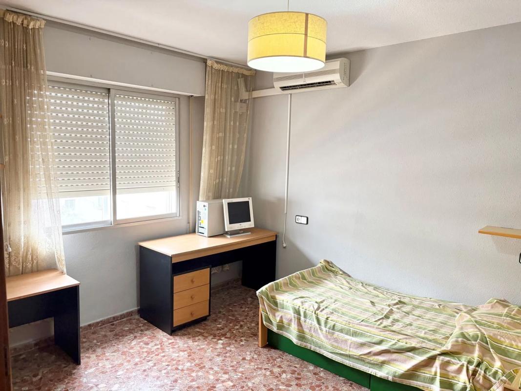 Venta de piso en Calle Italia, Alicante / Alacant
photo 2