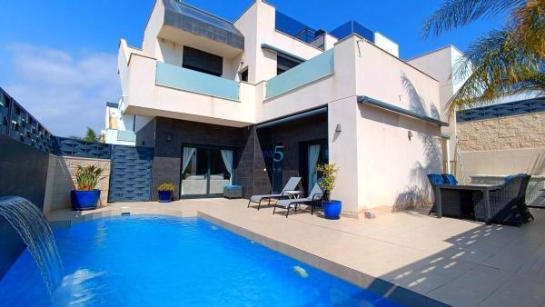 Independent chalet for sale in Benijofar, Benijofar photo 1