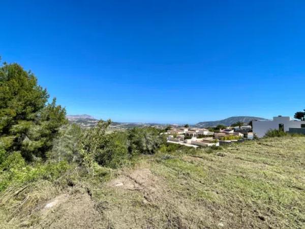 Terreno en calle Benimantell photo 1