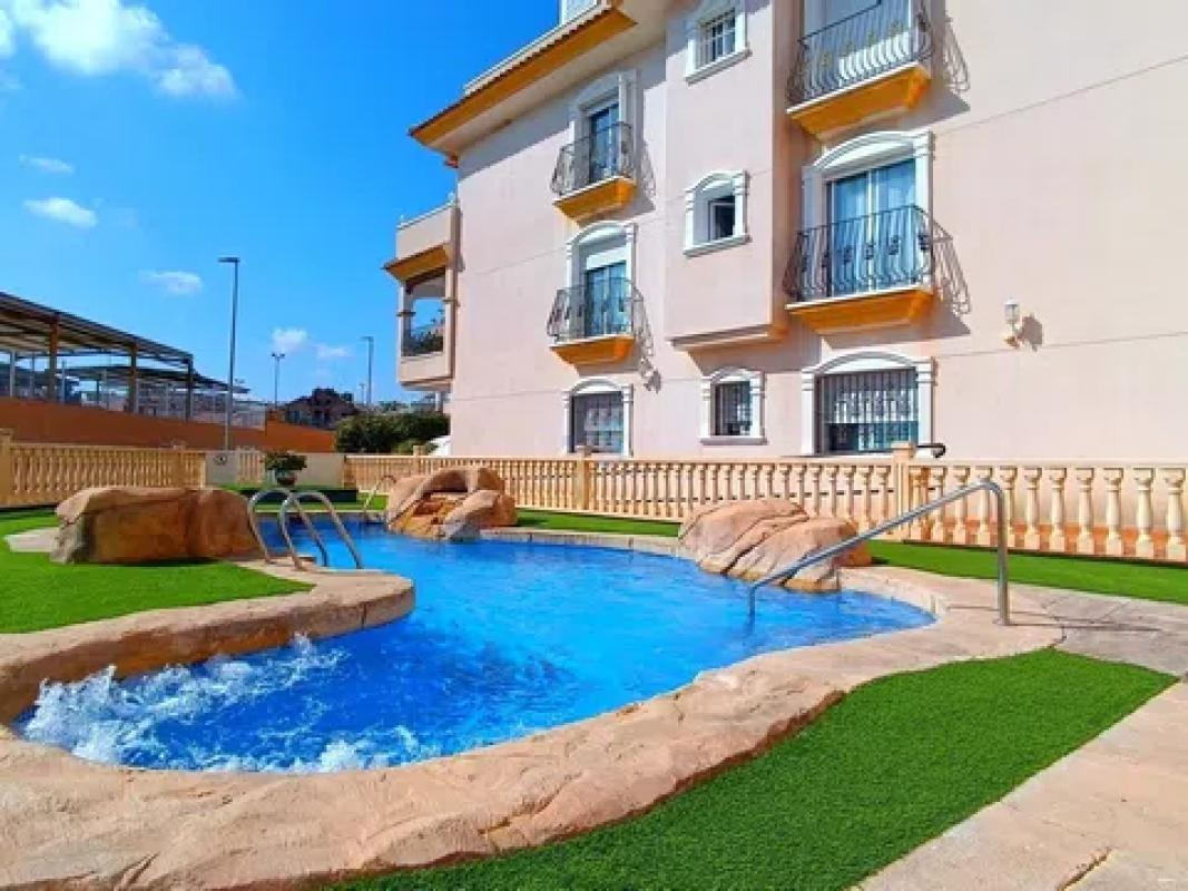 Sale of apartment in Centro, San Miguel de Salinas
photo 1