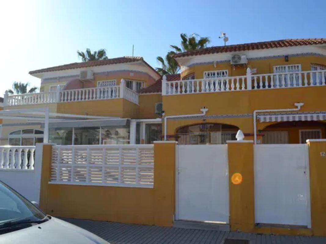 Venta de chalet adosado en Calle Talco , Orihuela photo 1