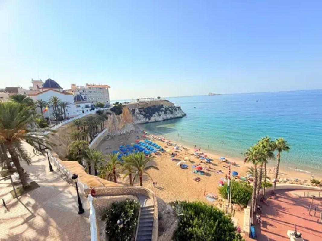 Sale of apartment in Calle del Condestable Zaragoza, Benidorm
 photo 4