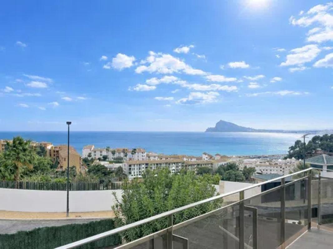 Venta de piso en Zona de Mascarat, Altea
photo 1