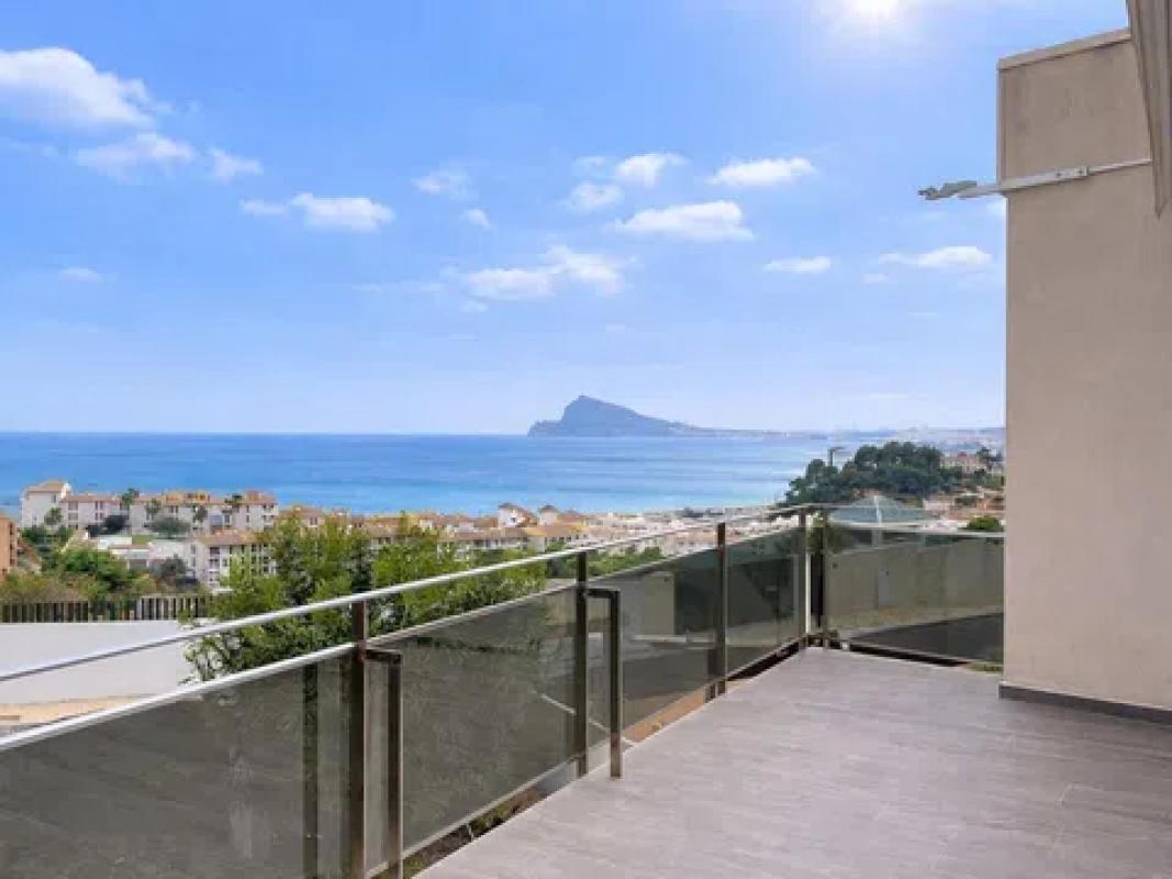 Venta de piso en Zona de Mascarat, Altea
photo 2