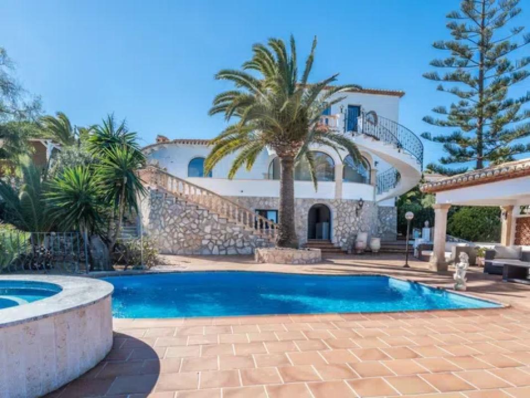 Sale of independent chalet in Calle George Gershwin, Jávea/Xàbia
photo 2