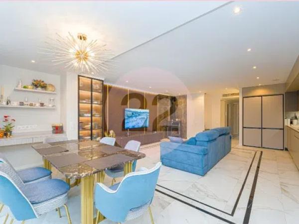 Chalet independiente en venta en Avenida de Gijón, Alicante / Alacant
photo 1