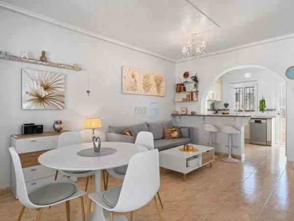 Independent chalet for sale in Benijofar, Benijofar thumbnail 1