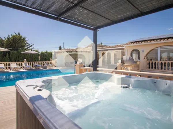 Chalet independiente en venta en Calpe Pueblo, Calpe
 photo 3