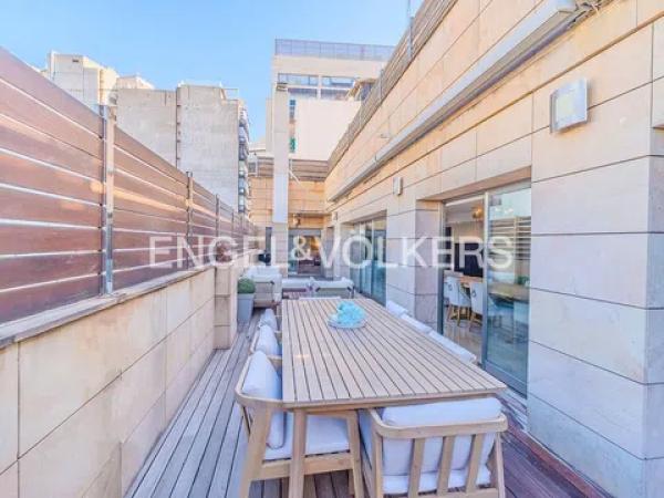 Duplex en venta en Avenida de la Constitución, 8, Alicante / Alacant thumbnail 1