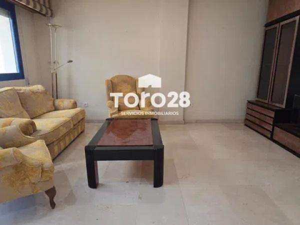 Venta de piso en Calle Arquitecto Morell, Alicante / Alacant
thumbnail 1