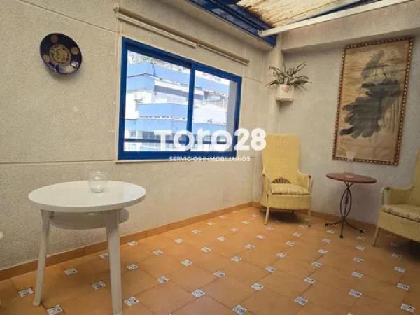 Venta de piso en Calle Arquitecto Morell, Alicante / Alacant
thumbnail 2