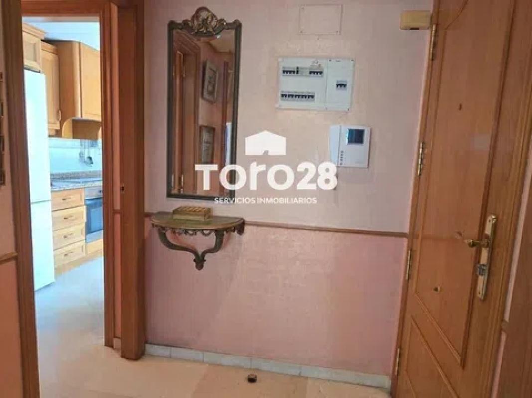 Venta de piso en Calle Arquitecto Morell, Alicante / Alacant
photo 4