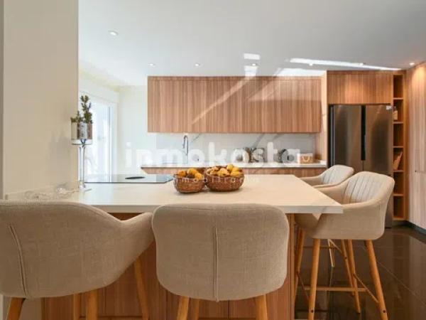 Penthouse for sale at  Avenida del País Valencià, La Villajoyosa / Vila Joiosa photo 2