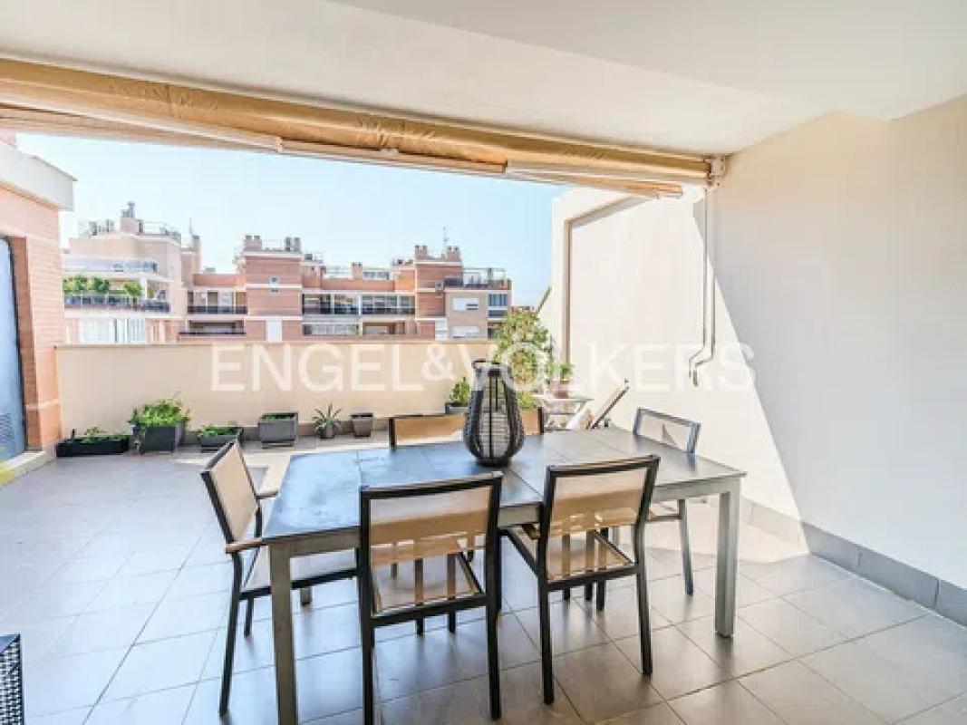 Penthouse sale in  Calle Hermano Felicísimo Ruiz, 13, Alicante photo 3