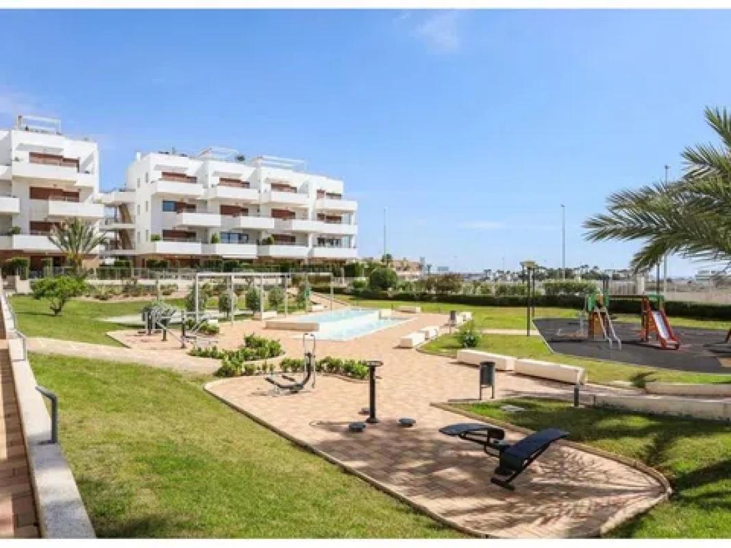 Venta de piso en Calle Cabo Punta de Tarifa, 43, Orihuela
 photo 3