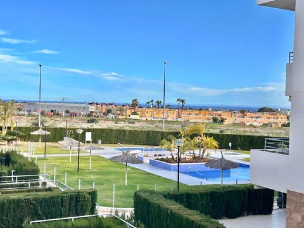 Venta de piso en Calle Cabo Punta de Tarifa, 43, Orihuela
 photo 5
