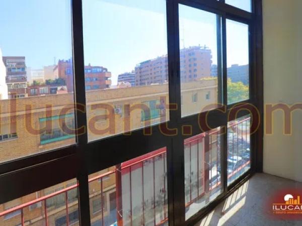 Продажа квартиры на Barrio Benalúa, Аликанте / Алакант
photo 1