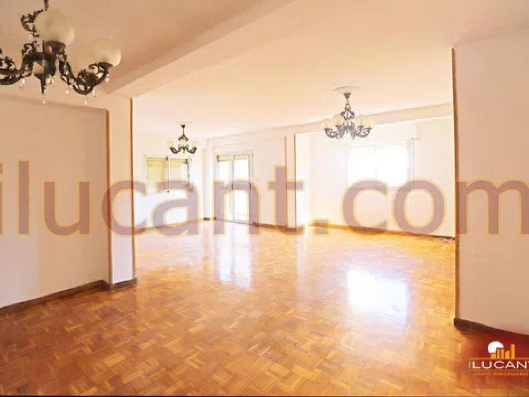 Sale of apartment in Barrio Benalúa, Alicante
 photo 5