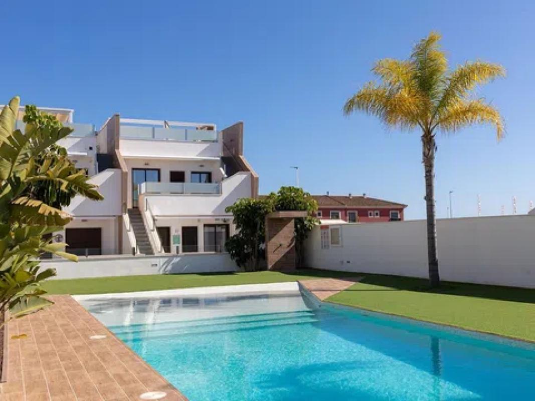 Penthouse sale in Avenida Cofradías, 41, Pilar de la Horadada photo 1