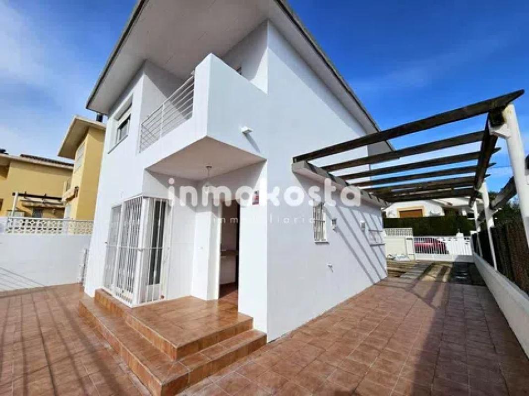 Продажа отдельного шале в  Montebello - Nou Espai, Ла Нусия photo 4