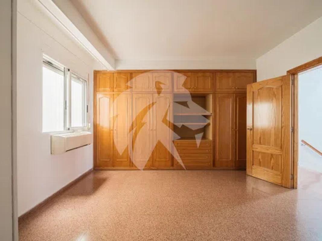 Propiedades en venta y alquiler en España photo 1