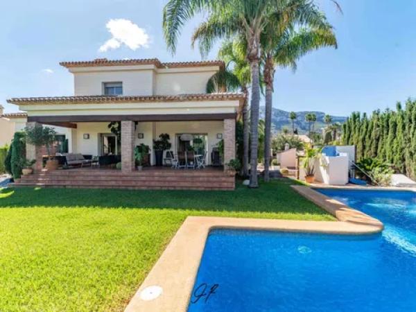 Independent chalet for sale in El Montgó, Denia
photo 1