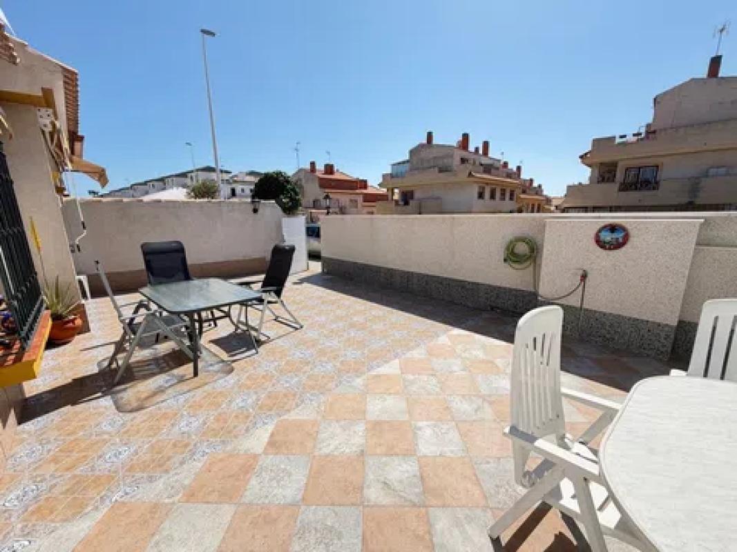 Venta de chalet adosado en  Calle Ramón y Cajal , Orihuela photo 2