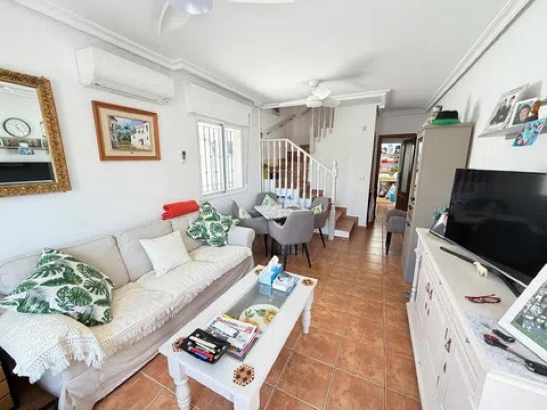 Venta de chalet adosado en  Calle Ramón y Cajal , Orihuela photo 3