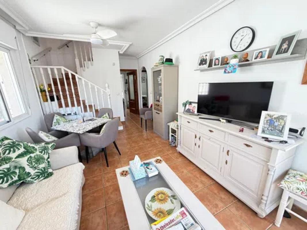 Venta de chalet adosado en  Calle Ramón y Cajal , Orihuela photo 4