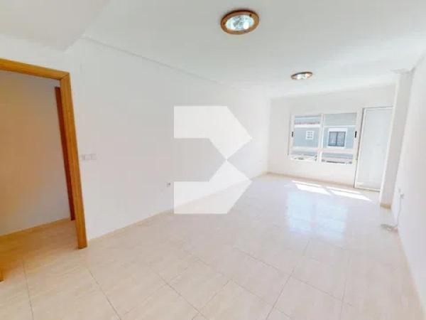 Sale of flat in Calle Puig Coronat, El Campello
thumbnail 1