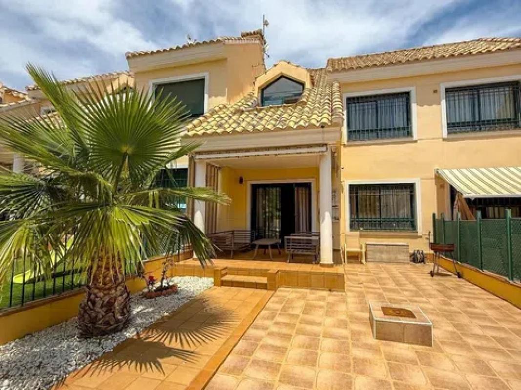 Venta de chalet independiente en Barrio Las Filipinas, Orihuela
photo 1