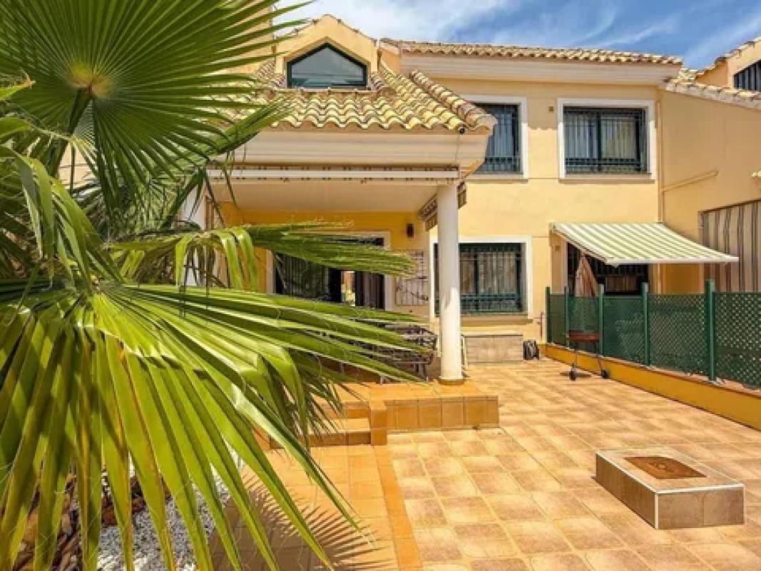 Venta de chalet independiente en Barrio Las Filipinas, Orihuela
photo 2
