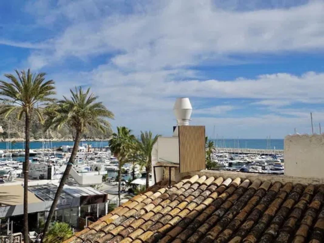 Sale of apartment in Casco urbano, Moraira
photo 2