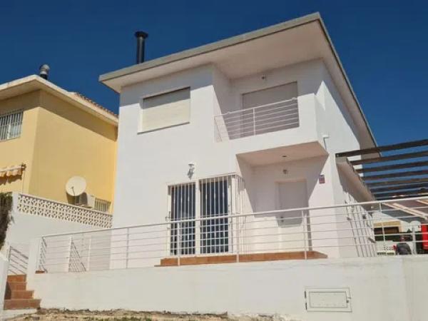 Casa independiente en calle Serra Grossa thumbnail 1