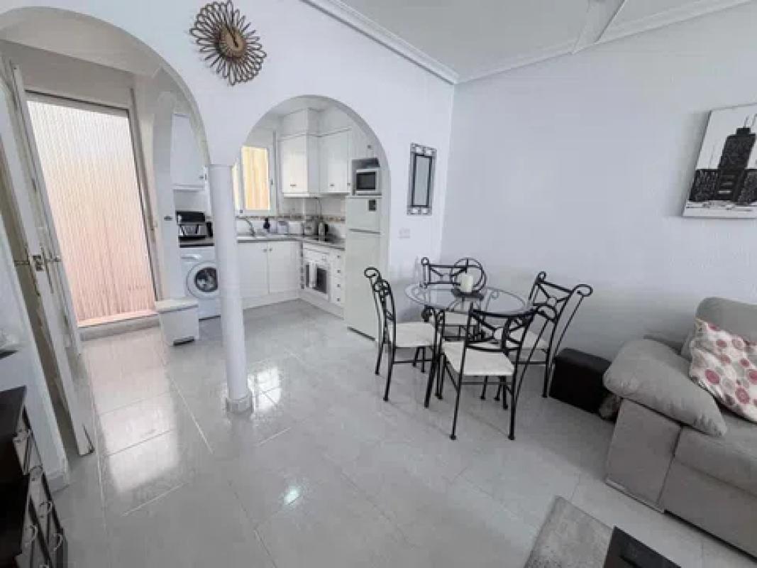 Sale of independent chalet in Barrio La Chismosa, Orihuela
 photo 3