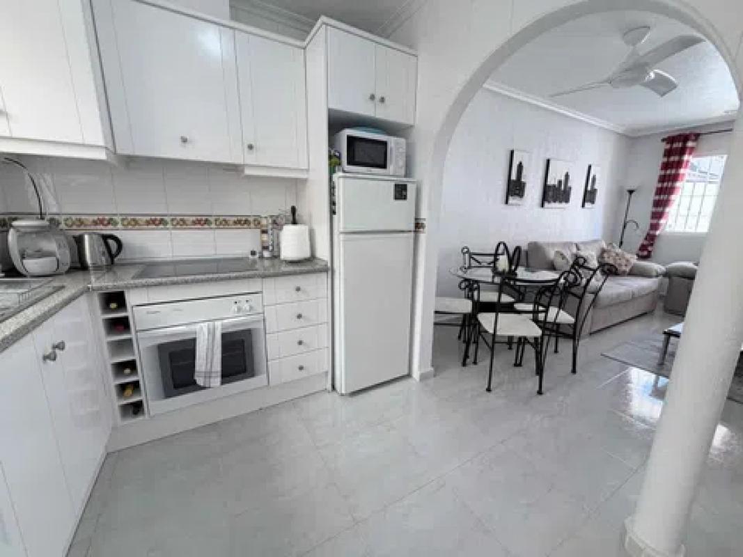 Sale of independent chalet in Barrio La Chismosa, Orihuela
 photo 4