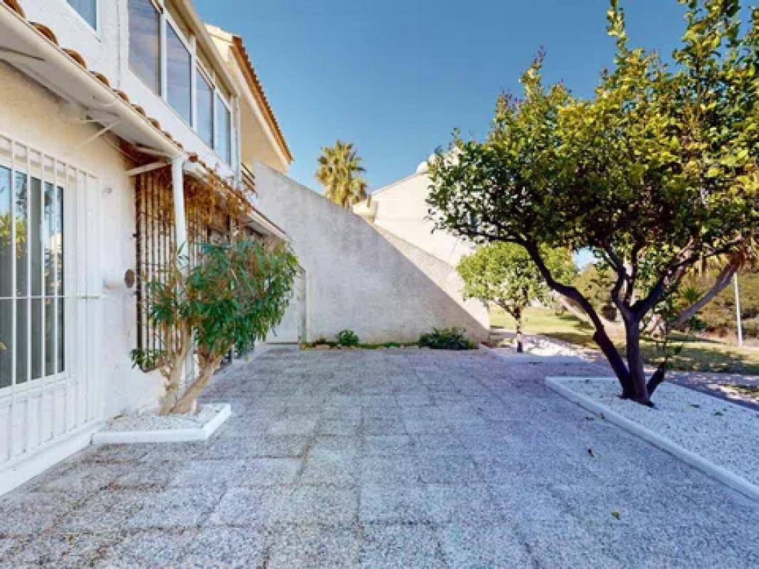 Venta de piso en Barrio Villamartín, Orihuela
photo 1