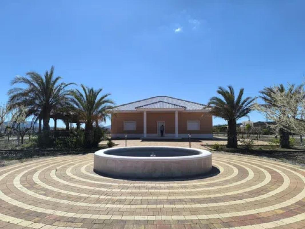 Venta de chalet independiente en Pinoso, Pinoso
photo 1