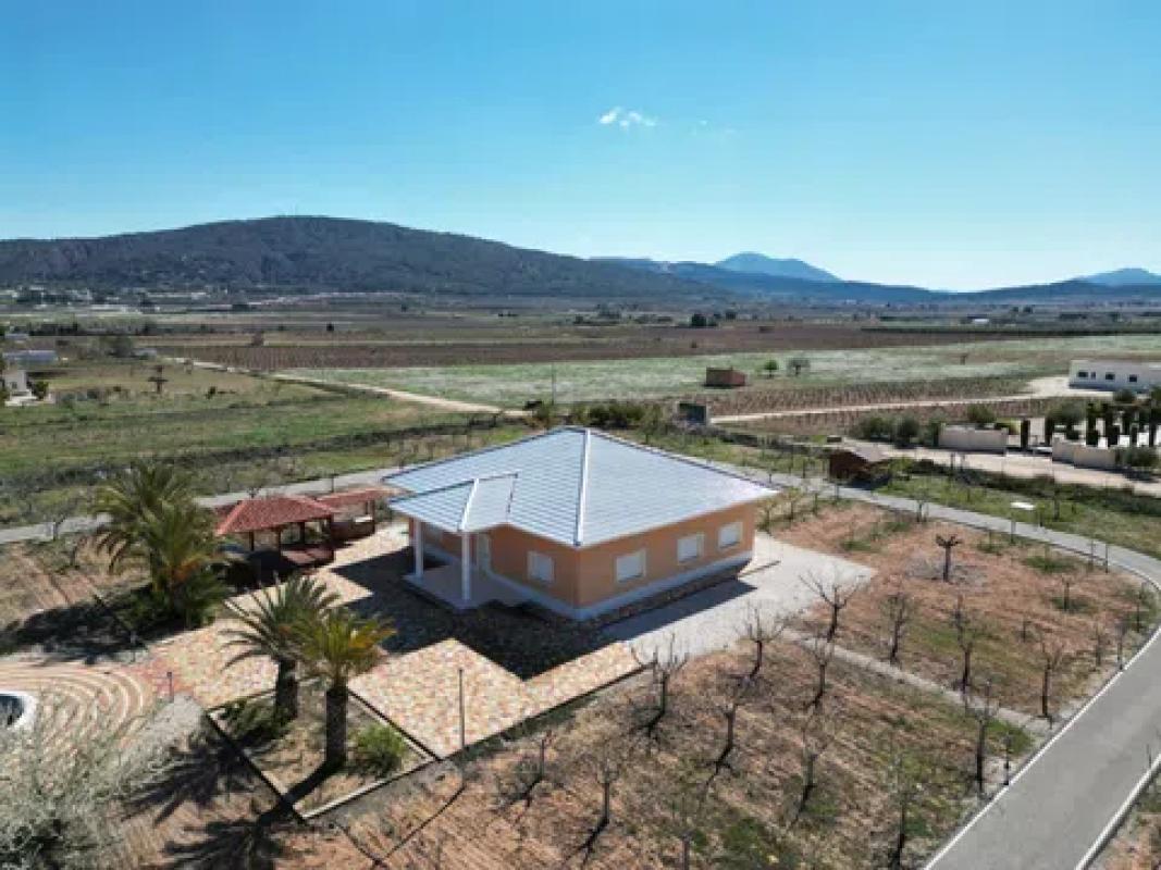 Venta de chalet independiente en Pinoso, Pinoso
photo 2