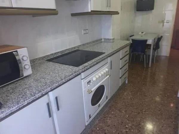 Venta de piso en Barrio Reina Victoria-Miguel Hernández, Elche / Elx
thumbnail 1