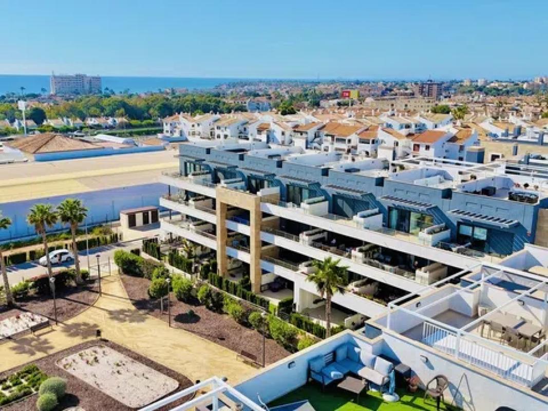 Venta de piso en Calle Pablo Picasso, Orihuela
photo 5