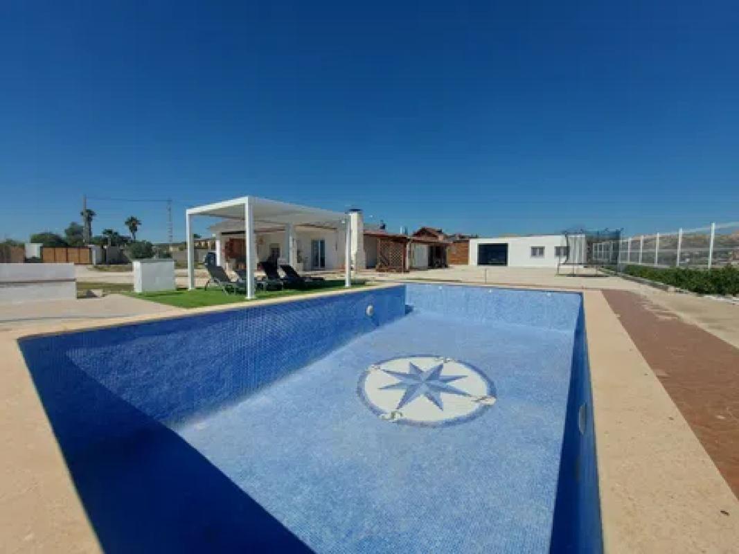 Properties for sale and rent in Spain photo 1
