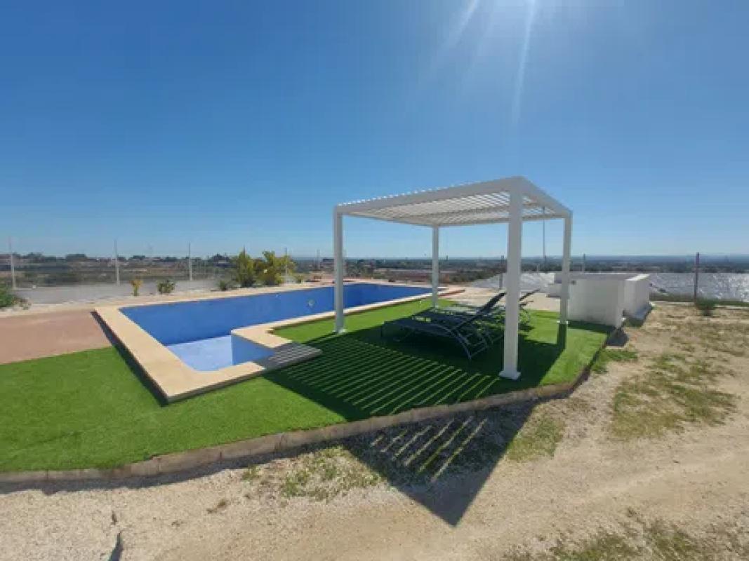 Properties for sale and rent in Spain photo 3