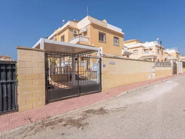 Chalet independiente en venta en Barrio Lo Marabú, Rojales
photo 1