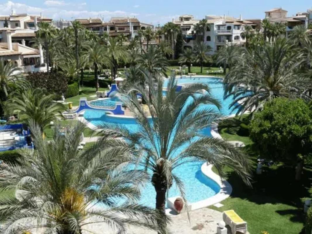 Sprzedaż poddasza w  Avenida Roentgen, 4, Torrevieja photo 2