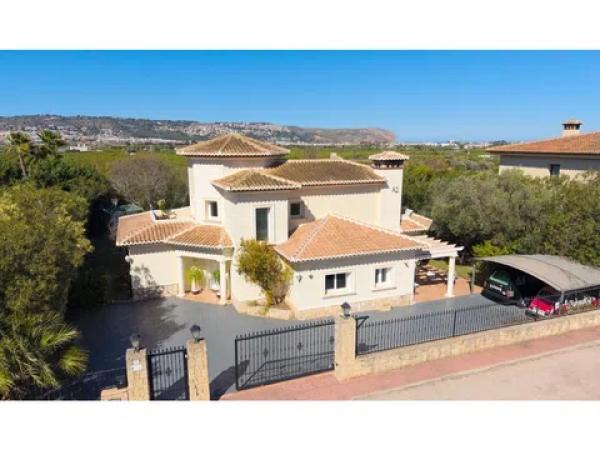 Casa independiente en calle Ibn Al-Labbana, 9 thumbnail 1