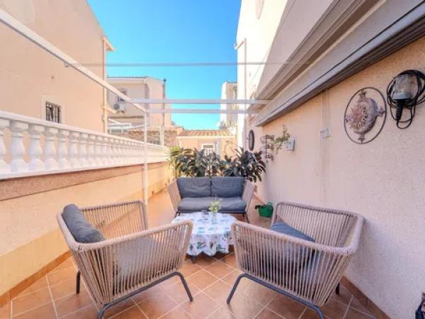 Chalet adosado en calle Veleta thumbnail 1