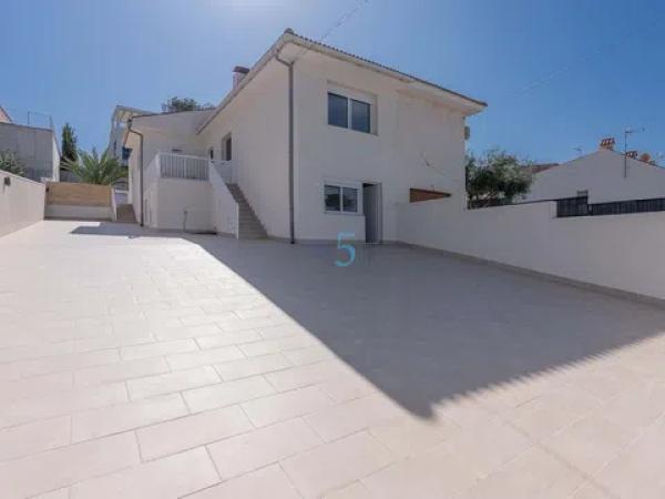 Chalet independiente en venta en Barrio Los Balcones - Los Altos del Edén, Torrevieja
photo 1