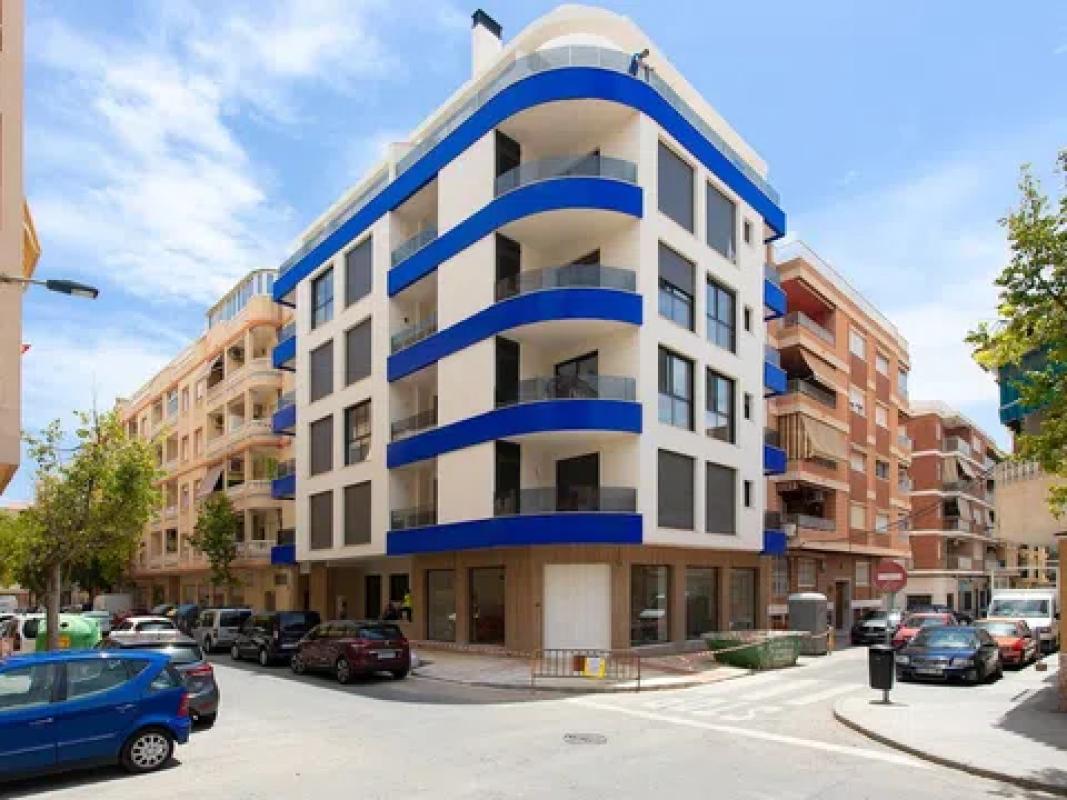 Venta de piso en C. RAMON GALLUD ESQ RADIO MURCIA, Torrevieja
photo 4