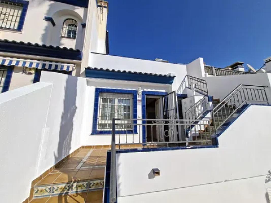 Venta de chalet adosado en PL S-1 CANAL, 13 , Orihuela photo 2